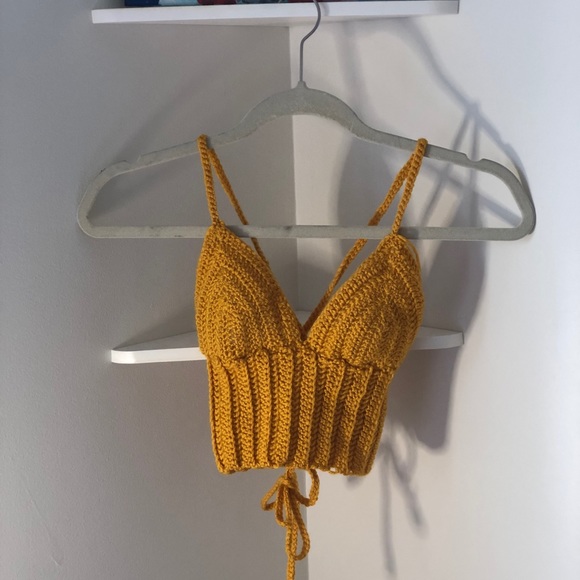 Handmade Ribbed Croptop - Picture 2 of 2